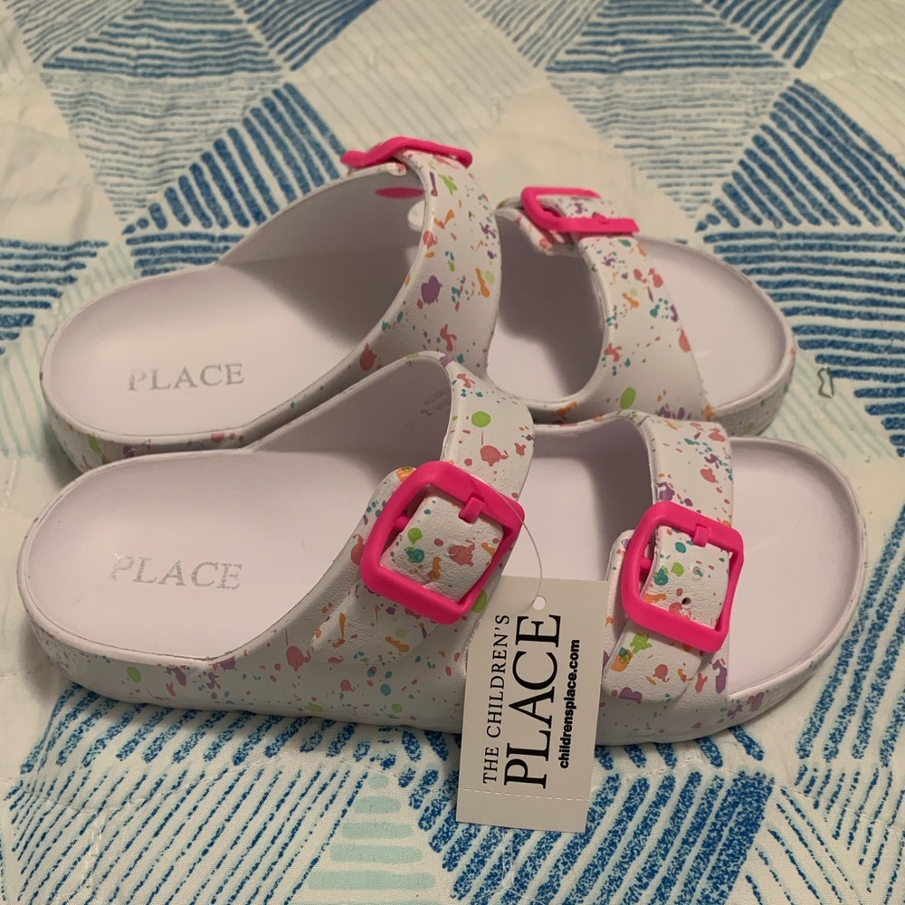 Shoes - Picture 4 of 7